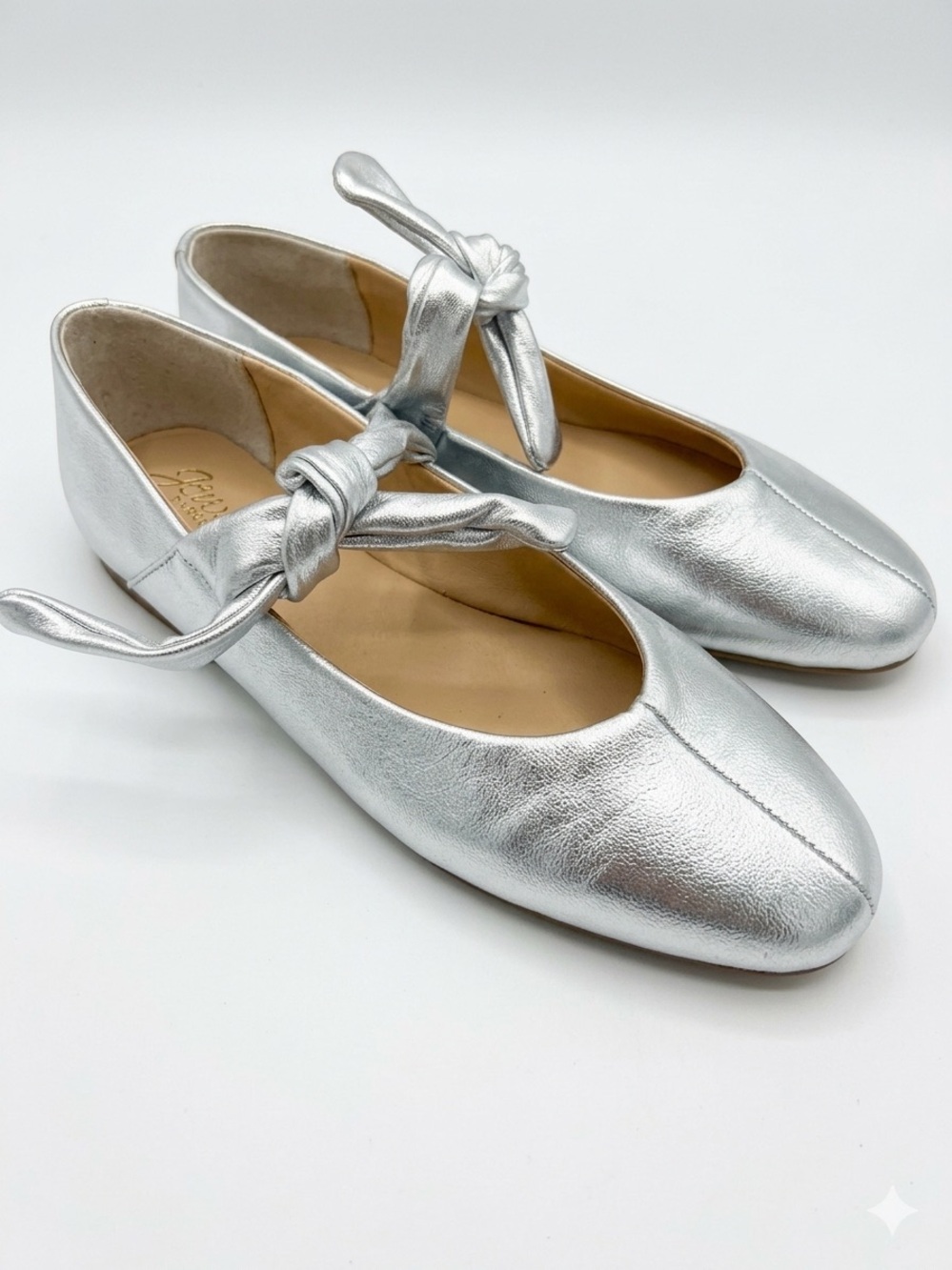 Jewel Badgley Mischka Taylore Silver Leather Ballet Flats Sz 5 (Flawed)